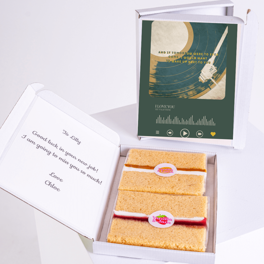 Cake gift box with personalized message to Lilly.