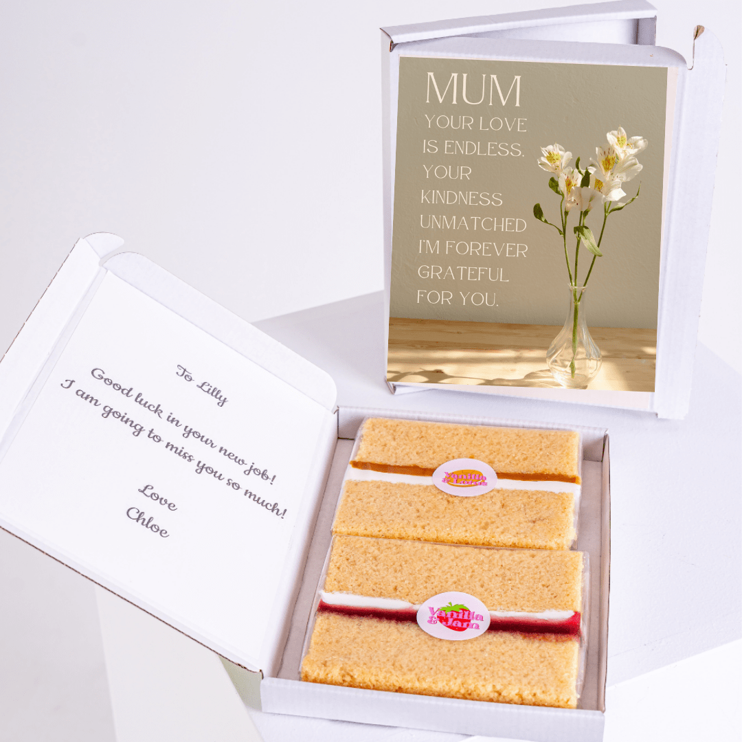Cake gift box for Mum with message & flowers.